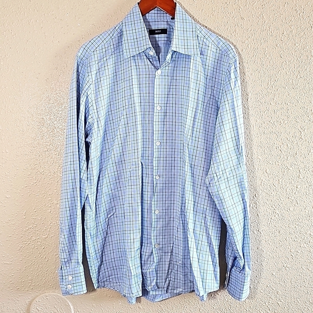Hugo Boss Casual Bottom Down Shirt.